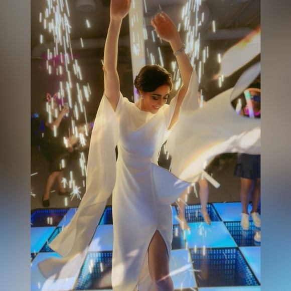 Karen Millen white long sleeve gown (make an offer) - Picture 7 of 8